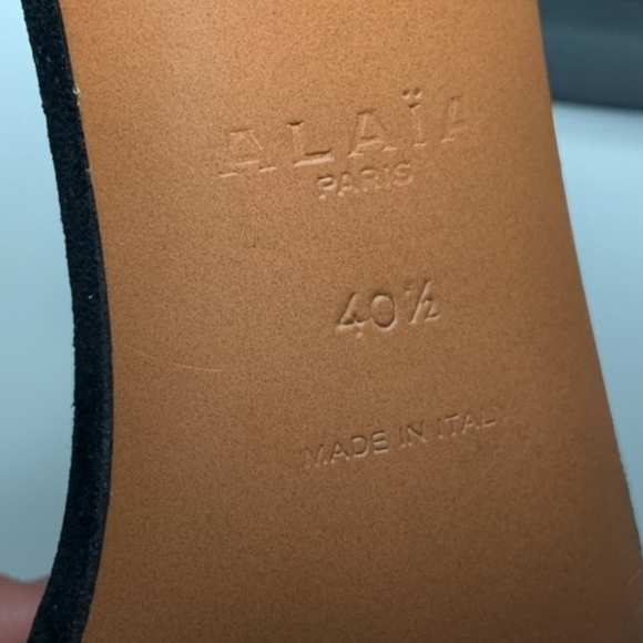 ALAÏA - NWT Black Sexy Cutout Heels, EU 40.5 - Picture 2 of 3